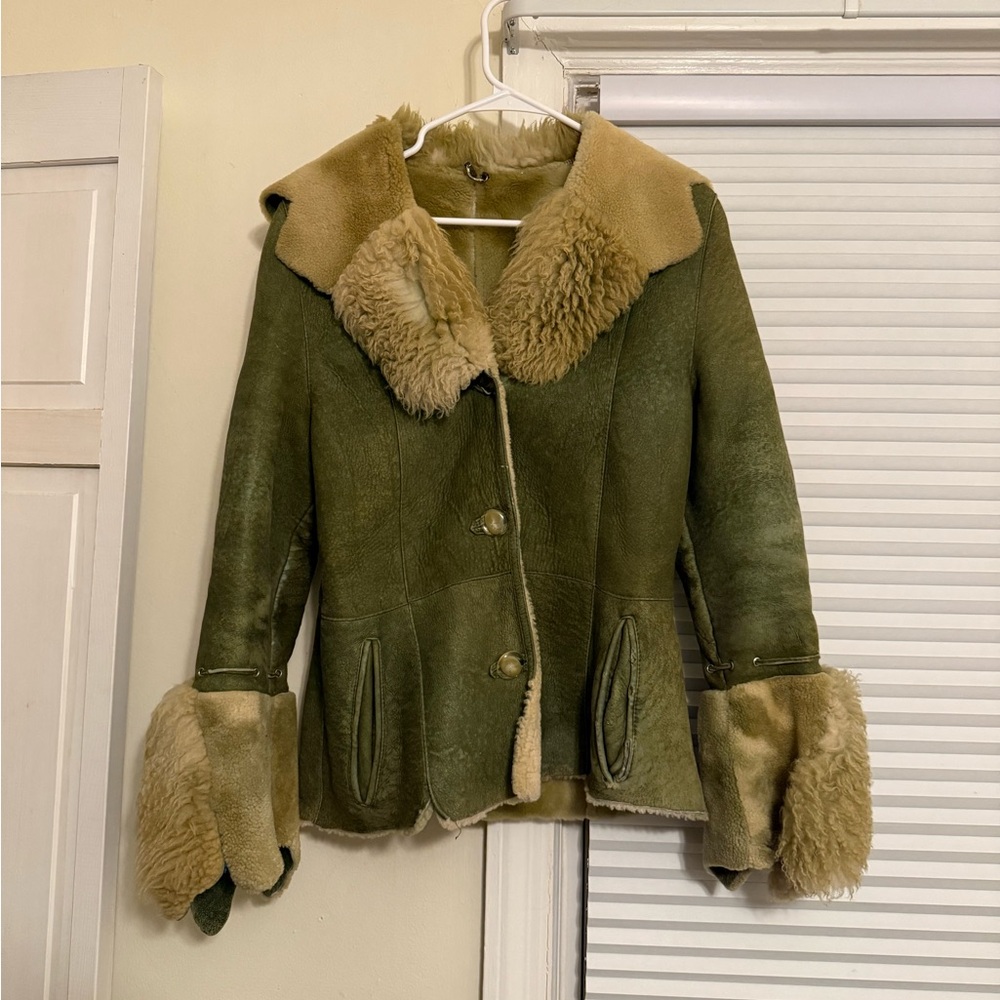 Vintage Green Genuine Shearling Fur Jacket With Flared Sleeves